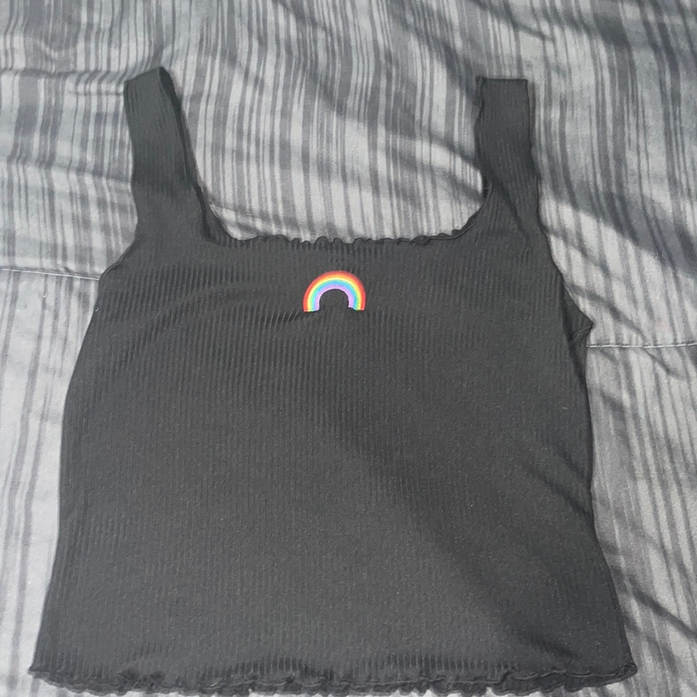 black crop top